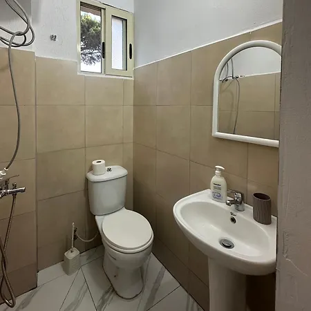 Giulio 3* Golem (Tirana)