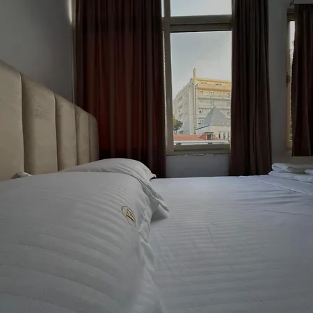 מלון Giulio גולם